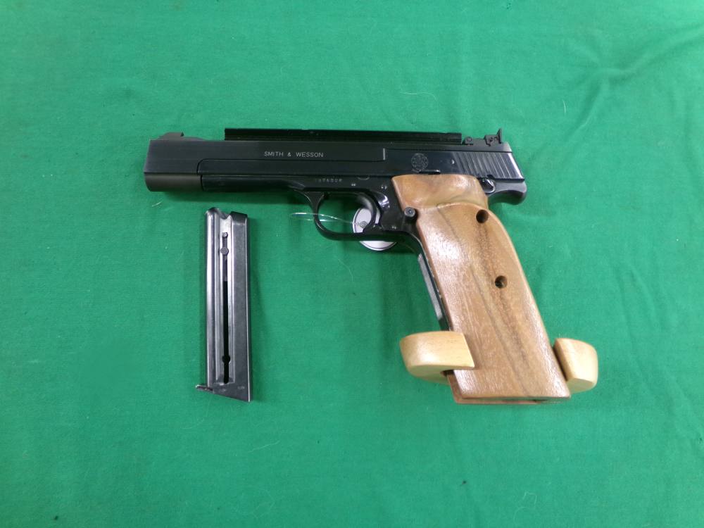 SMITH & WESSON MODEL 41 22 LR TARGET PISTOL CUSTOM GRIPS W/ BOX & PAPERS-img-2