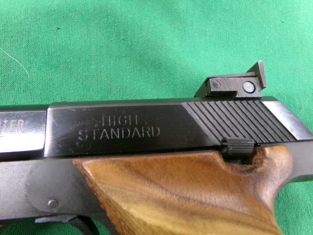 HIGH STANDARD THE SHARPSHOOTER 22 LR TARGET PISTOL MFG 1974-75 WALNUT -img-2