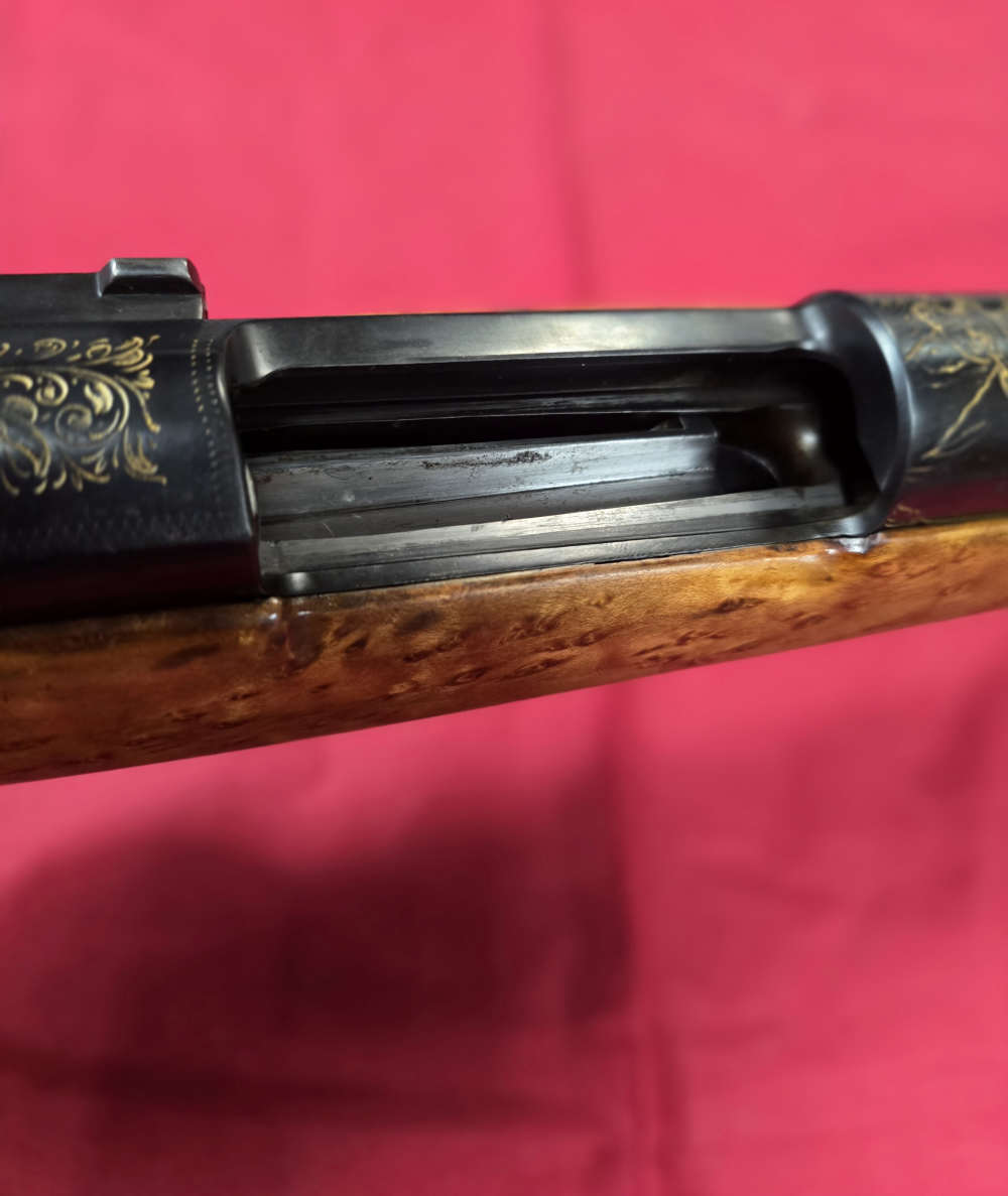 WEATHERBY CROWN CUSTOM RIFLE W/ SUPER FANCY STOCK 300 MAGNUM-img-3