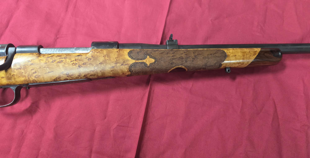 WEATHERBY CROWN CUSTOM RIFLE W/ SUPER FANCY STOCK 300 MAGNUM-img-4