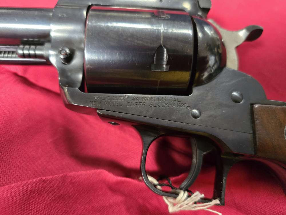 RUGER SUPER BLACKHAWK 44MAG-img-4