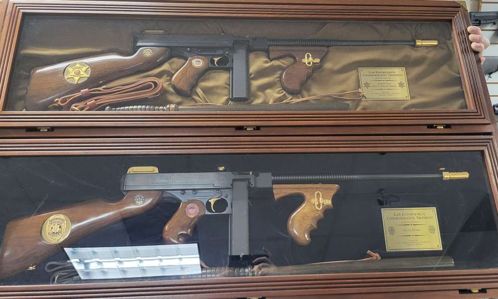 2 LAW ENFORCEMENT COMMEMORATIVE THOMPSON'S POLICE & SHERIFF/DEPUTY-img-9