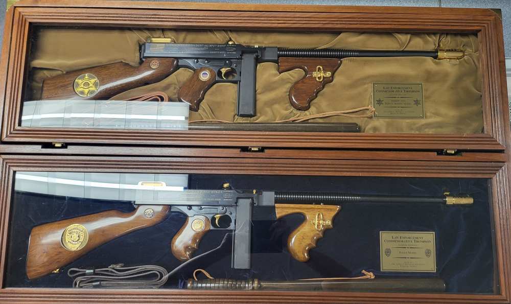2 LAW ENFORCEMENT COMMEMORATIVE THOMPSON'S POLICE & SHERIFF/DEPUTY-img-1