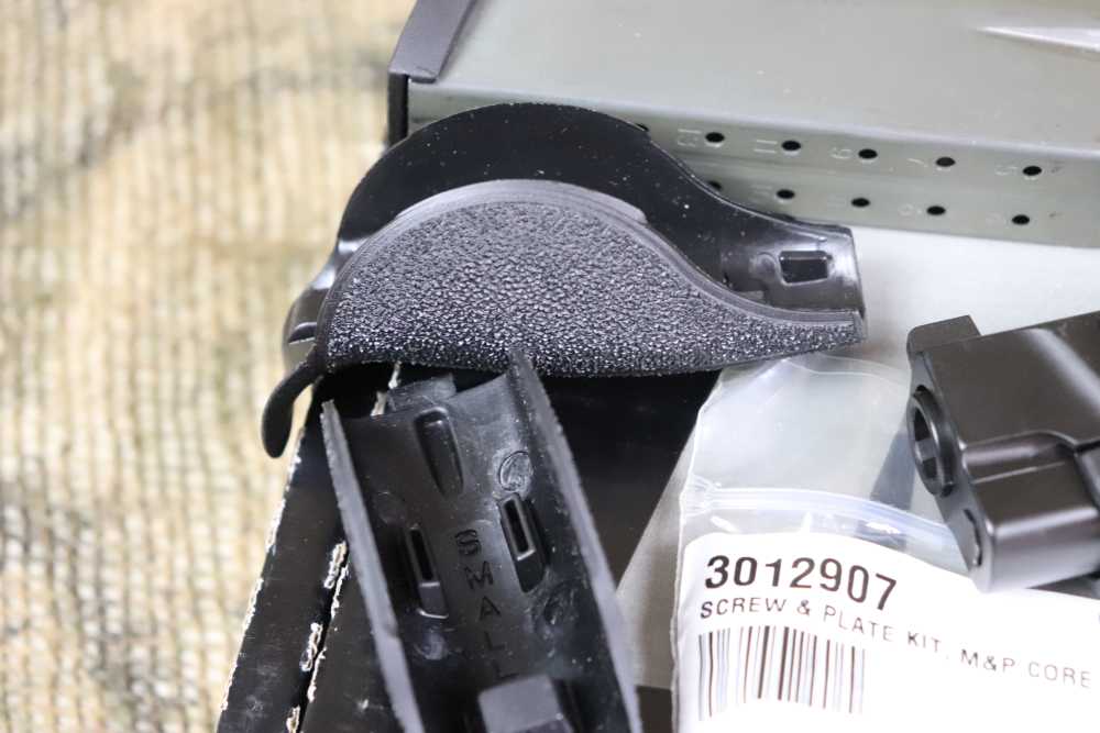 Smith & Wesson 10mm M&P semi auto 4.25" ANIB penny start -img-2