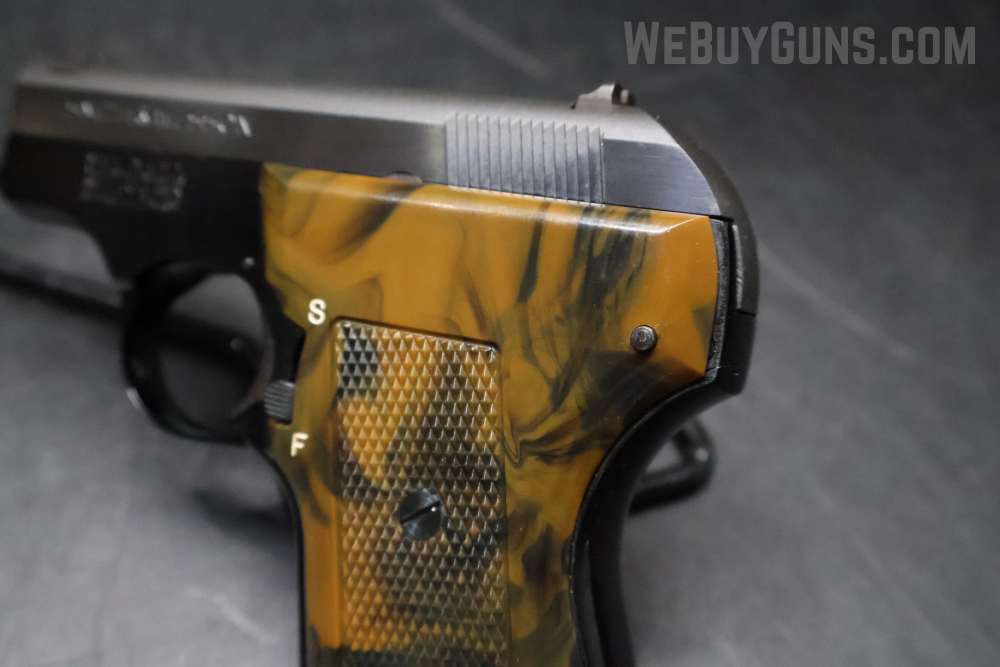 Smith and Wesson 61-3 Escort Semi-Automatic Pistol .22 Long Rifle-img-8