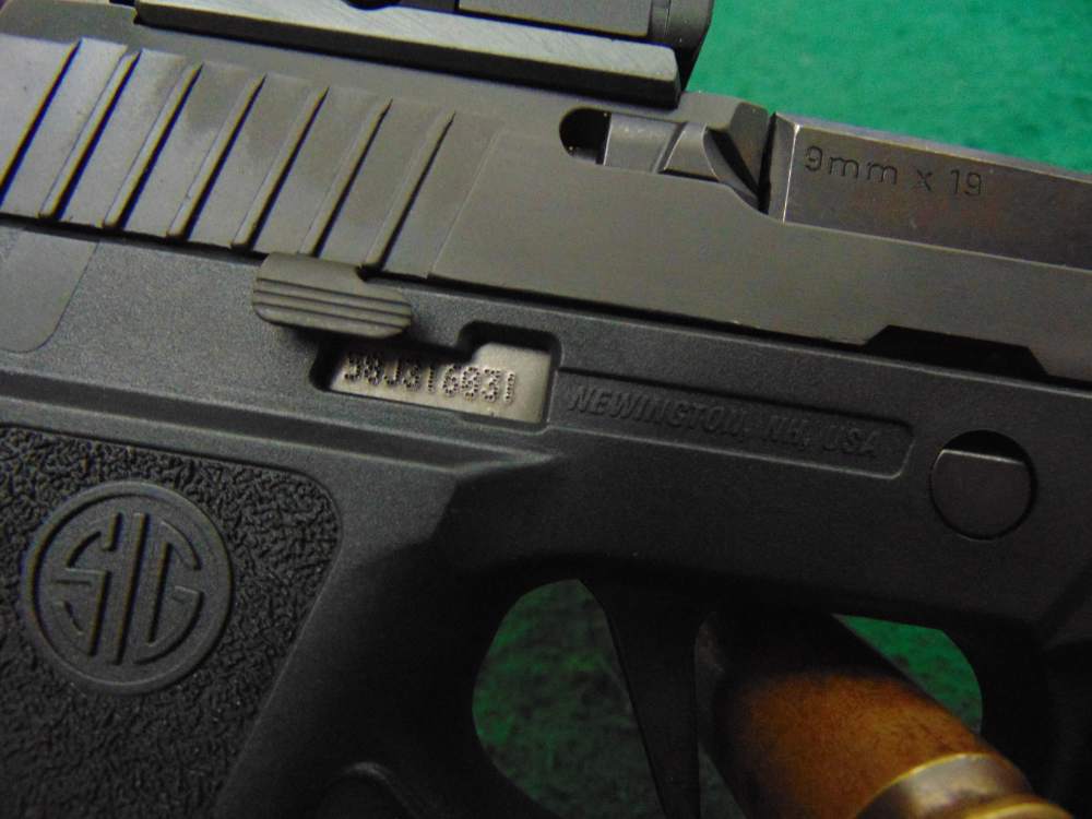 Sig Sauer, P320 XF, 9mm, 21+1 Cap, Streamlight + Aimpoint Acro Optic -img-12