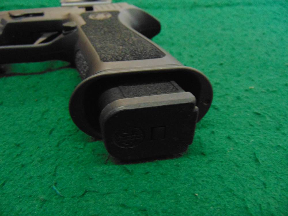 Sig Sauer, P320 XF, 9mm, 21+1 Cap, Streamlight + Aimpoint Acro Optic -img-18