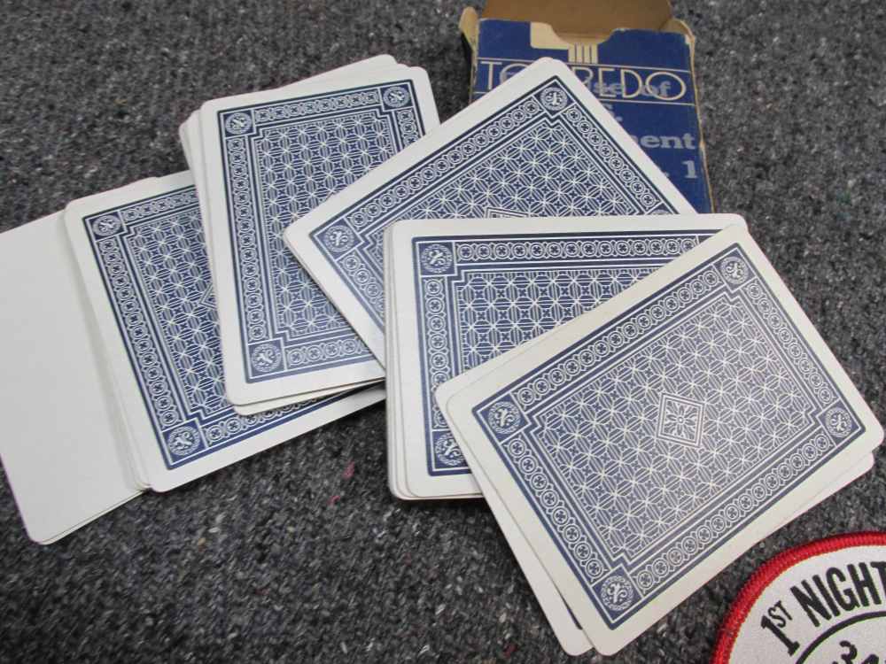 NEAT LOT OF WWII-VIETNAM WAR ERA MANUALS, PATCHES, CIGARETTES-PLAYING CARDS-img-23