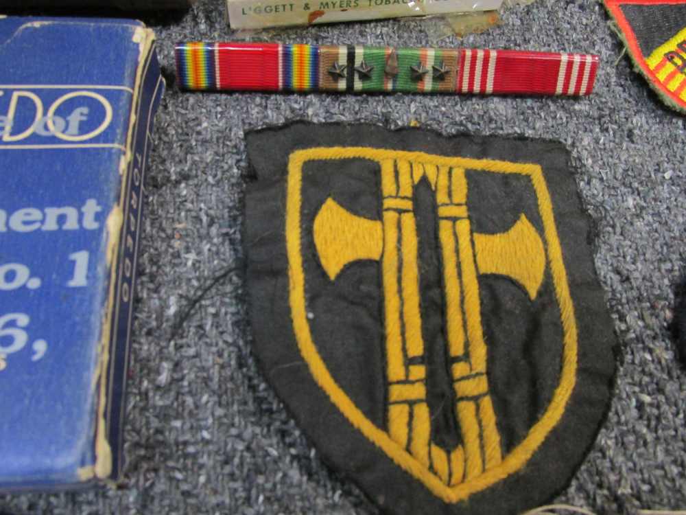NEAT LOT OF WWII-VIETNAM WAR ERA MANUALS, PATCHES, CIGARETTES-PLAYING CARDS-img-11