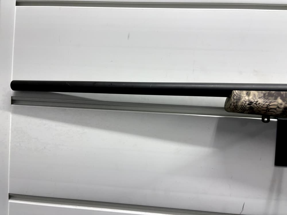 Weatherby - Vanguard .223 bolt action - very good condition!-img-11