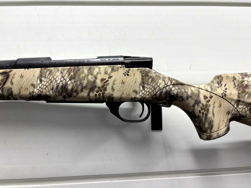 Weatherby - Vanguard .223 bolt action - very good condition!-img-9