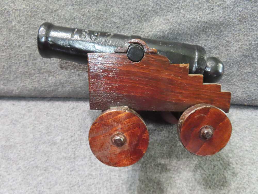 ANTIQUE CAST IRON .75 CALIBER CANNON MARKED "JULY 4th 1897" ON BARREL-img-3