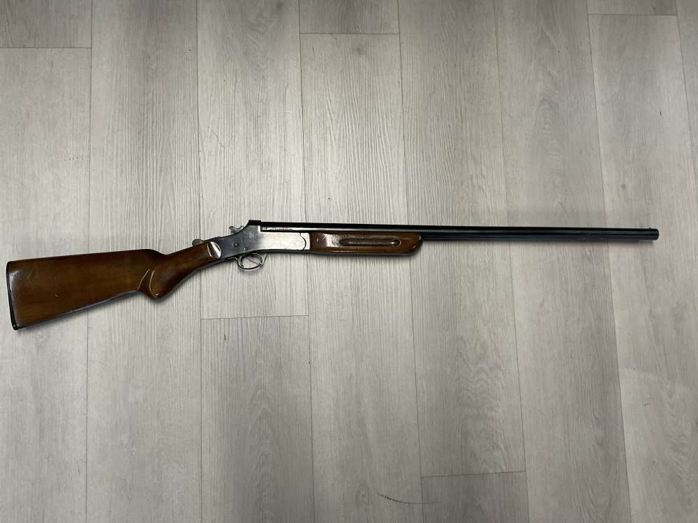 Amadeo Rossi break action shotgun -img-0