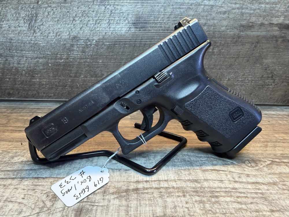 Glock 19 GEN3 (early Tenifer finish) LE/Police trade-in #331-img-1