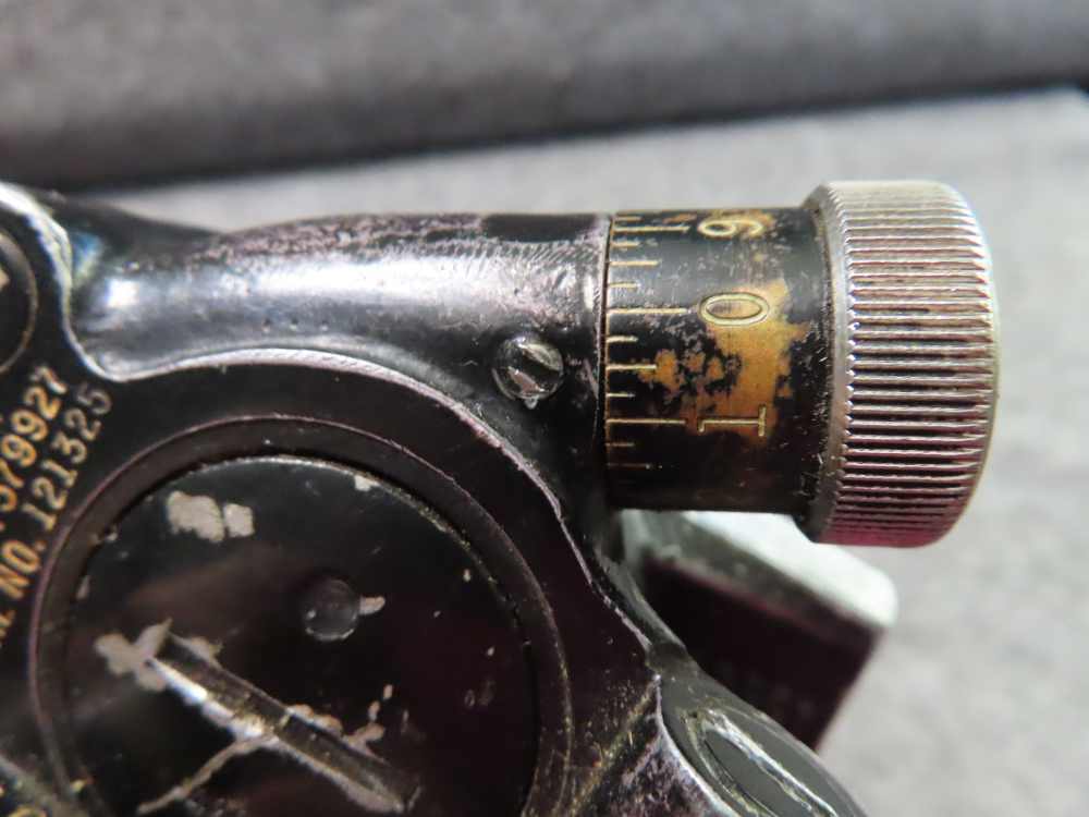 WWII-VIETNAM M4 SIGHT FOR 60mm MORTAR WITH WORKING KNOBS/CASE-img-4