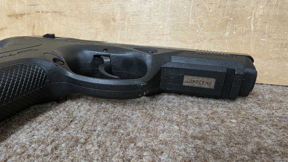 Beretta PX4 Storm 45 acp Semi Auto Pistol Black Hard Case Two Mags-img-13