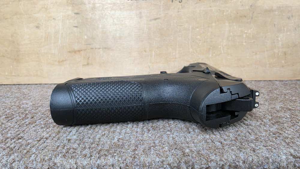 Beretta PX4 Storm 45 acp Semi Auto Pistol Black Hard Case Two Mags-img-16