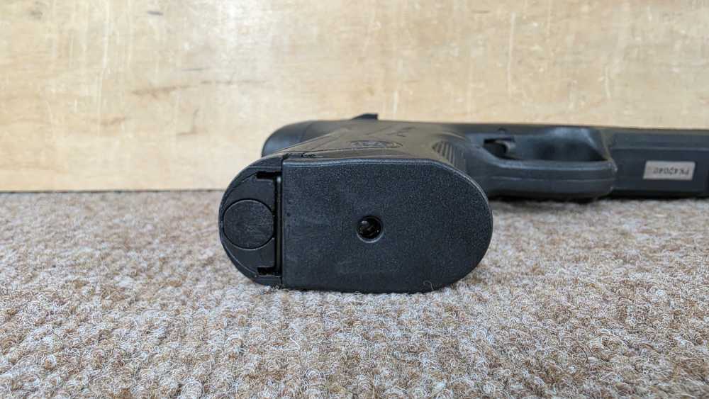 Beretta PX4 Storm 45 acp Semi Auto Pistol Black Hard Case Two Mags-img-11