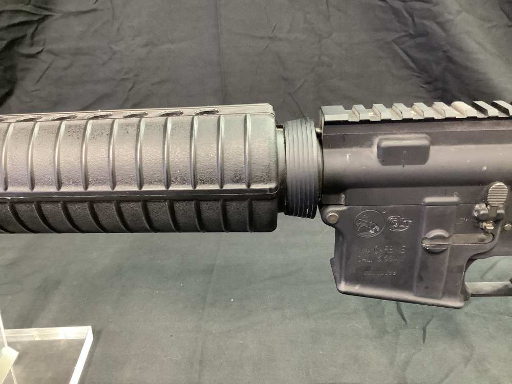 Colt M4 Carbine 5.56mm no mag-img-9