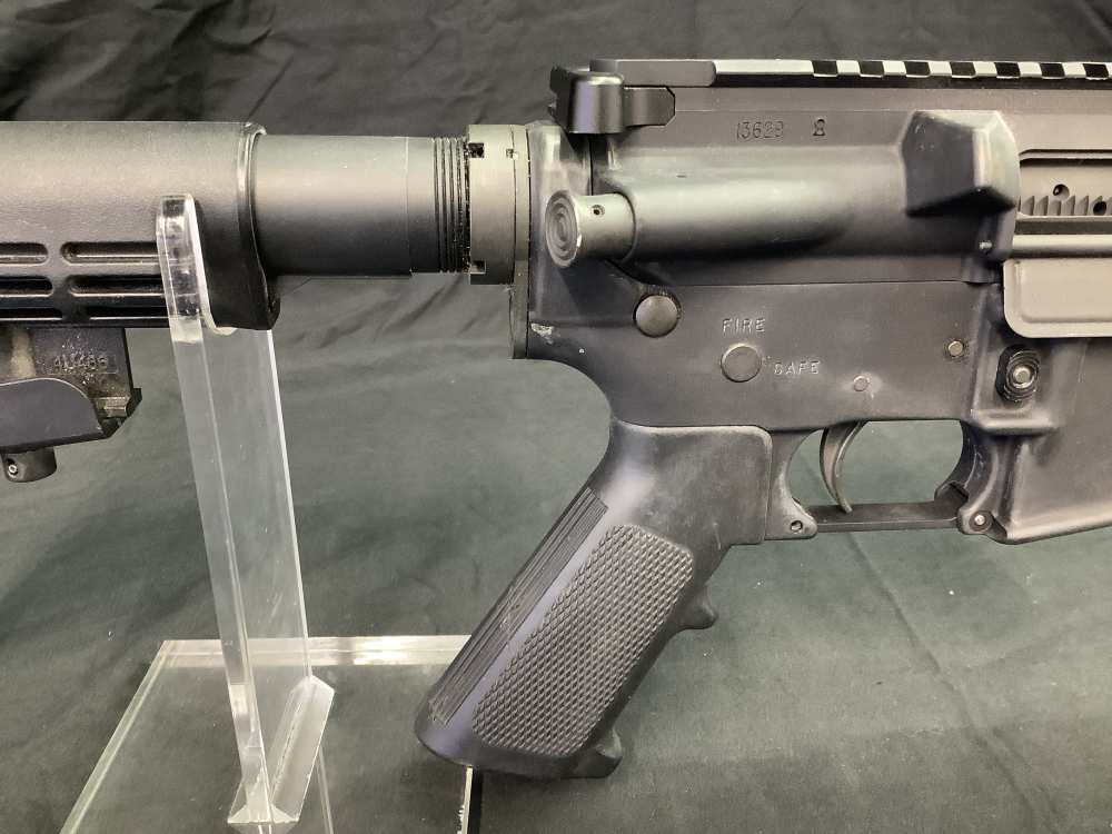 Colt M4 Carbine 5.56mm no mag-img-2