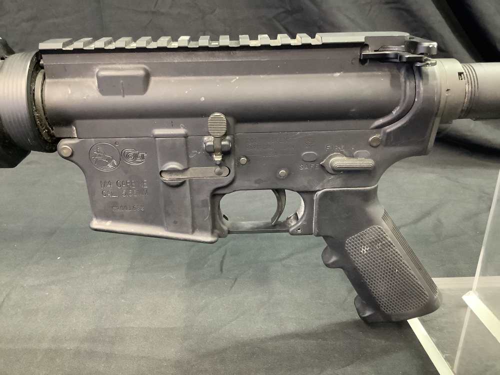 Colt M4 Carbine 5.56mm no mag-img-10