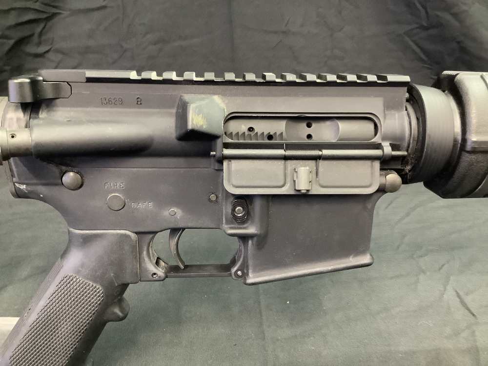 Colt M4 Carbine 5.56mm no mag-img-3