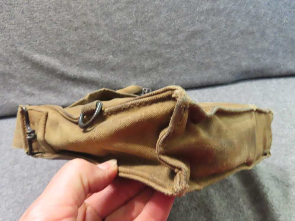 WWI US ARMY GAS MASK WITH CARRIER THAT HAS NAME AND UNIT ON THE FRONT-img-11