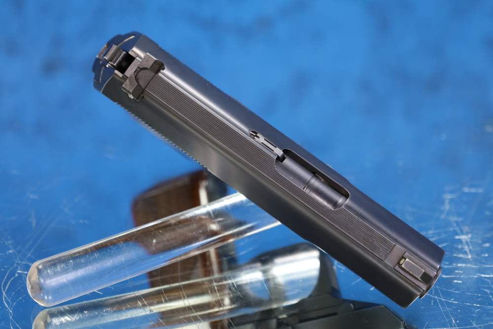Early Production Walther P5 Compact 9mm Made in Germany Rare Heel Release-img-13