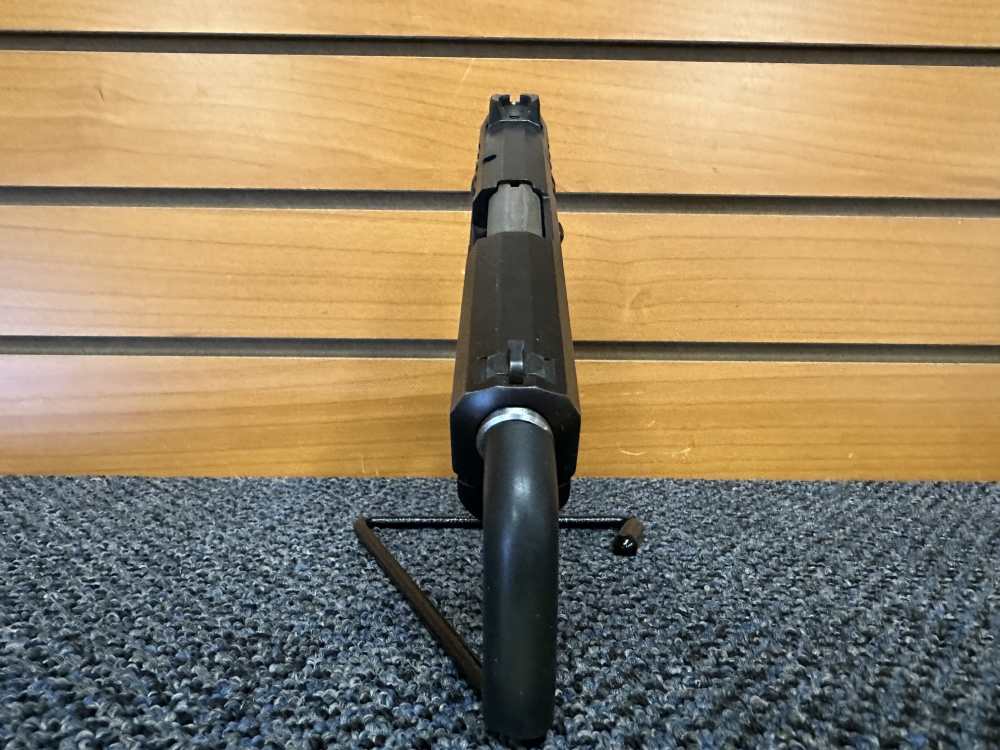 Ruger 9E 9x19 4.14" Barrel w/ 10 Rd Mag-img-3