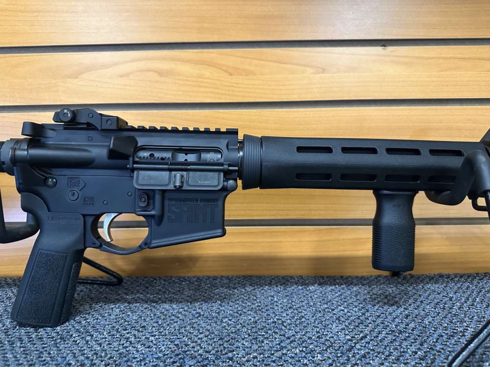 Springfield Saint AR-15 16" 5.56 NATO -img-6