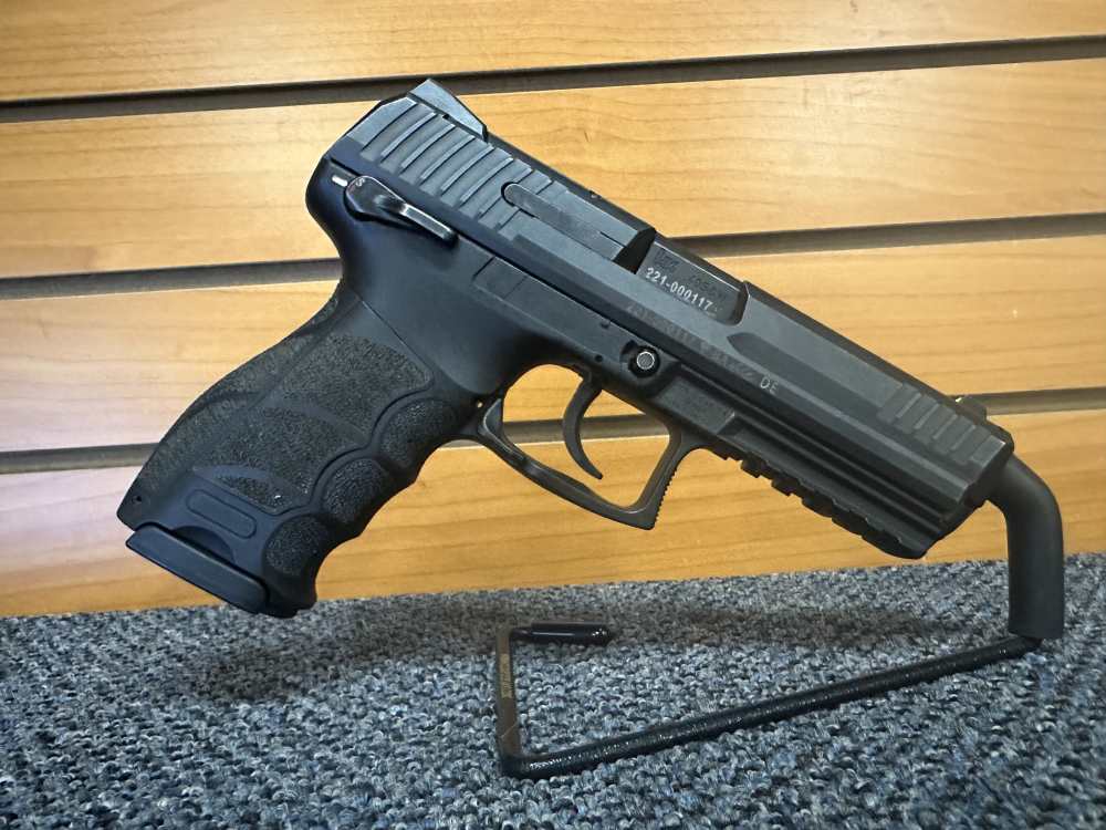 Heckler & Koch P30L V1 .40 S&W 4.45" BRL w/ Case & Mag-img-3