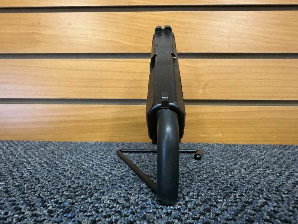 CZ P-10 S 9x19  3.5" BRL w/ Case, 12 Rd MAg & 19 Rd Mag-img-4