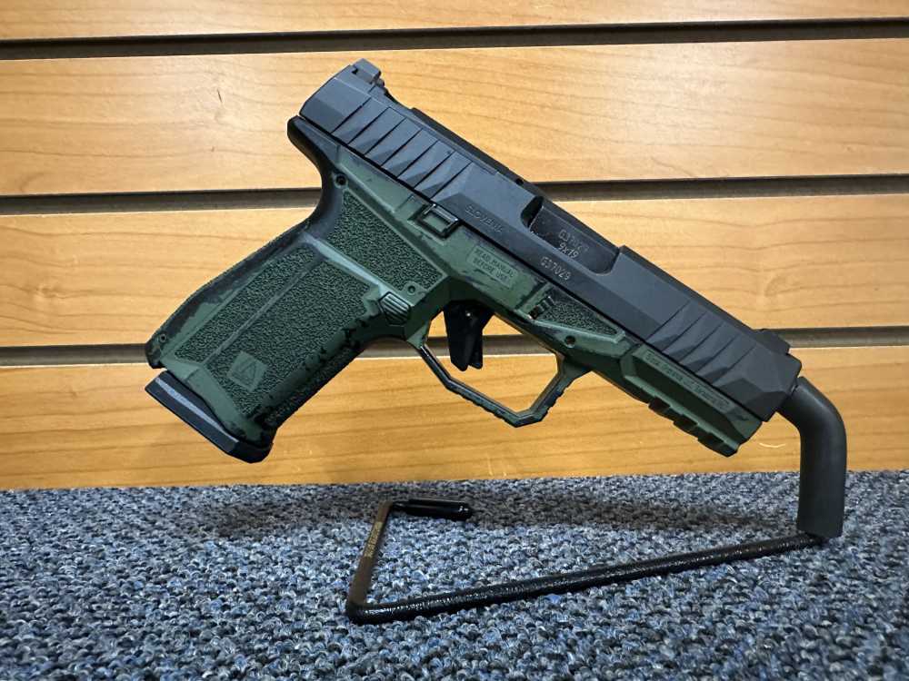 AREX Delta M 9x19 4" Barrel w/ 2 Mags & Case-img-3