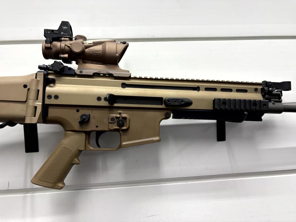 FN SCAR with Trijicon ACOG and Trijicon red dot, rails and brake VG Cond.-img-7