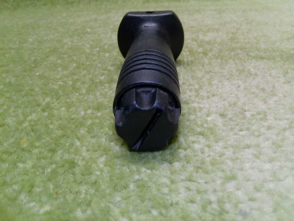 Knight's Armament Co KAC Vertical Forward Grip for 1913 Pic Rail-img-4