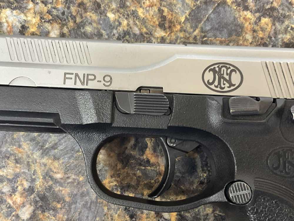 FNH USA FNP-9 With One mag (100492)-img-1