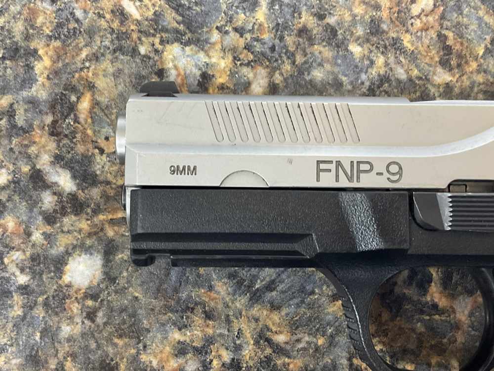 FNH USA FNP-9 With One mag (100492)-img-2
