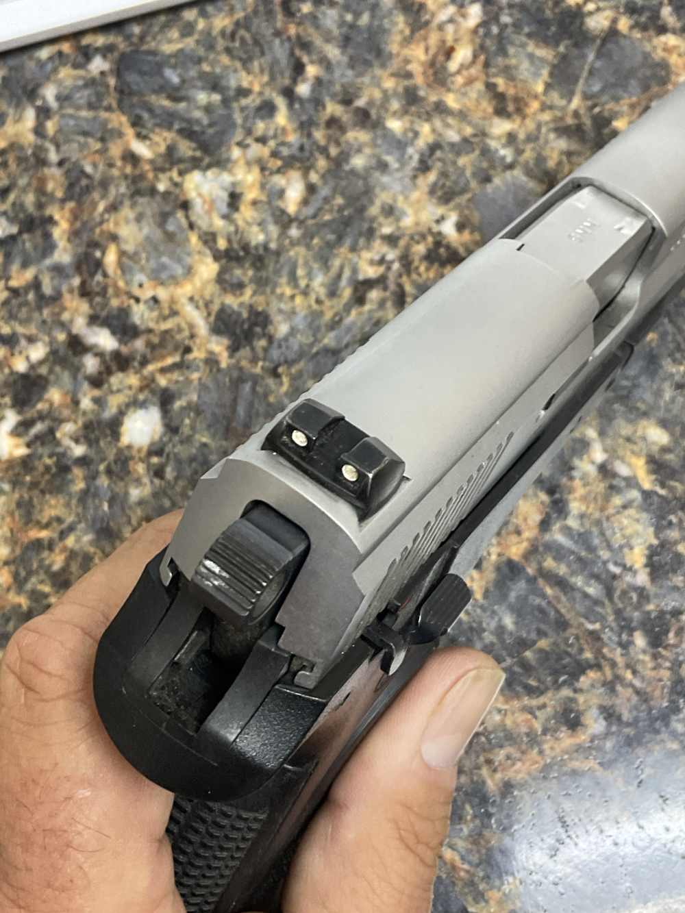 FNH USA FNP-9 With One mag (100492)-img-9