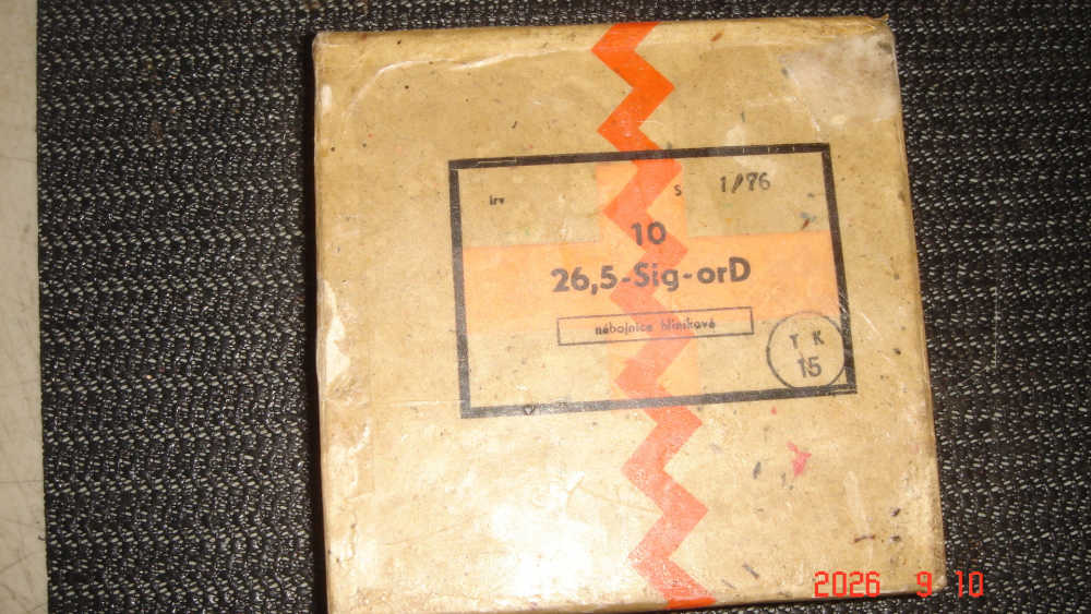 CZECH  26.5MM ORANGE SIGNAL SMOKE,, 10 COUNT SEALED-img-0