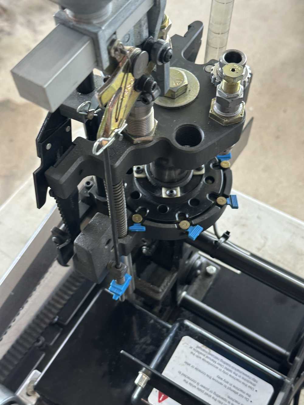 Dillon Super 1050 Reloading Press Mark 7 Auto Drive, RT1500, Tool Heads-img-8