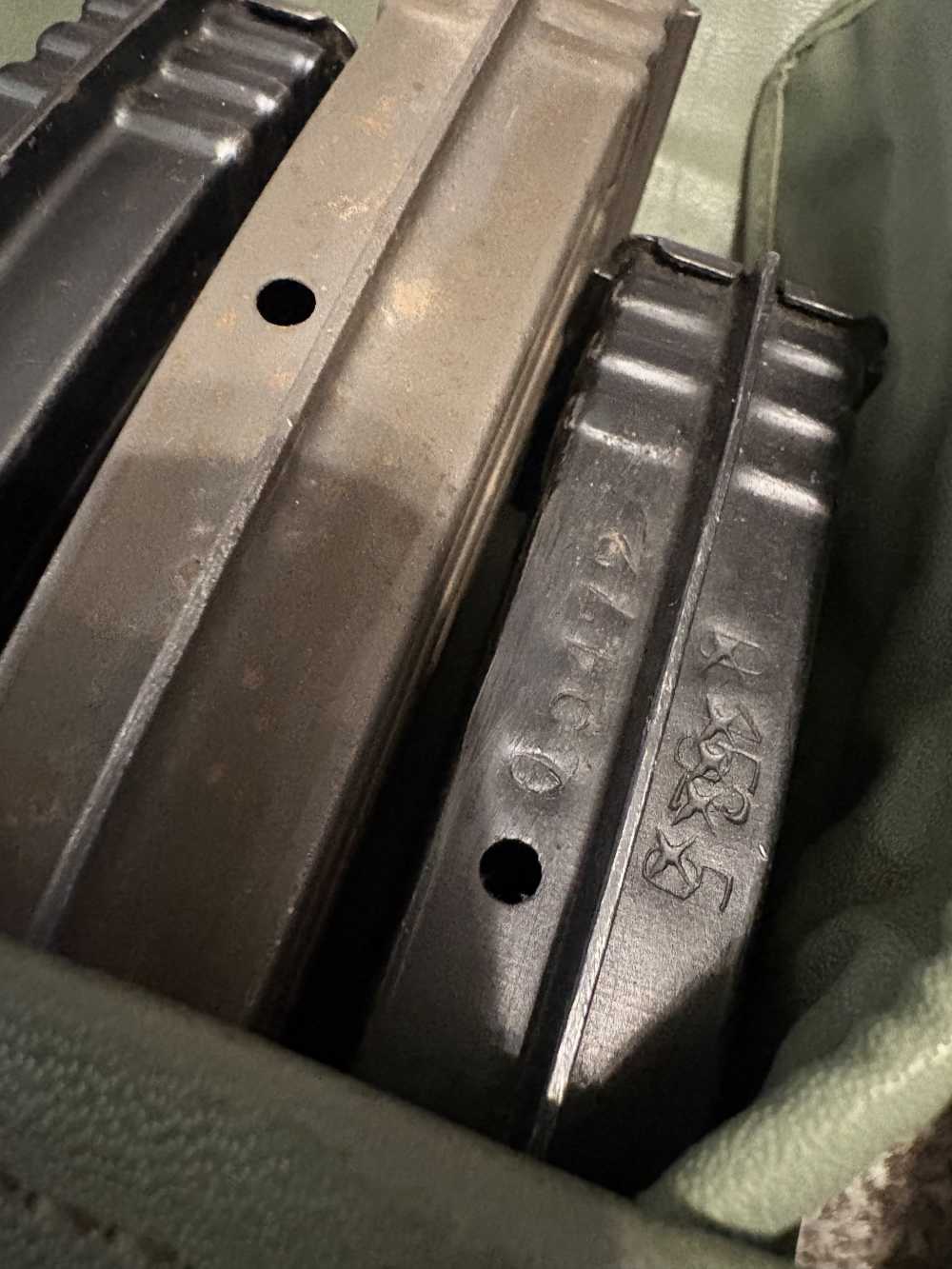 10x lot of Ak-47 30rd surplus mags w/ Hungarian pouches random countries-img-5
