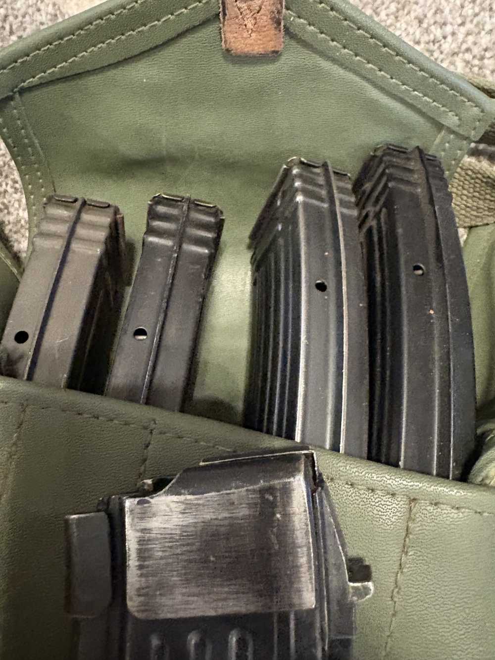10x lot of Ak-47 30rd surplus mags w/ Hungarian pouches random countries-img-3