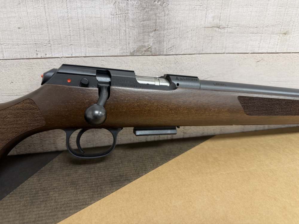 CZ 457 VARMINT 17 HMR 20.5" THREADED BARREL RARE BRAND NEW 02408-img-2