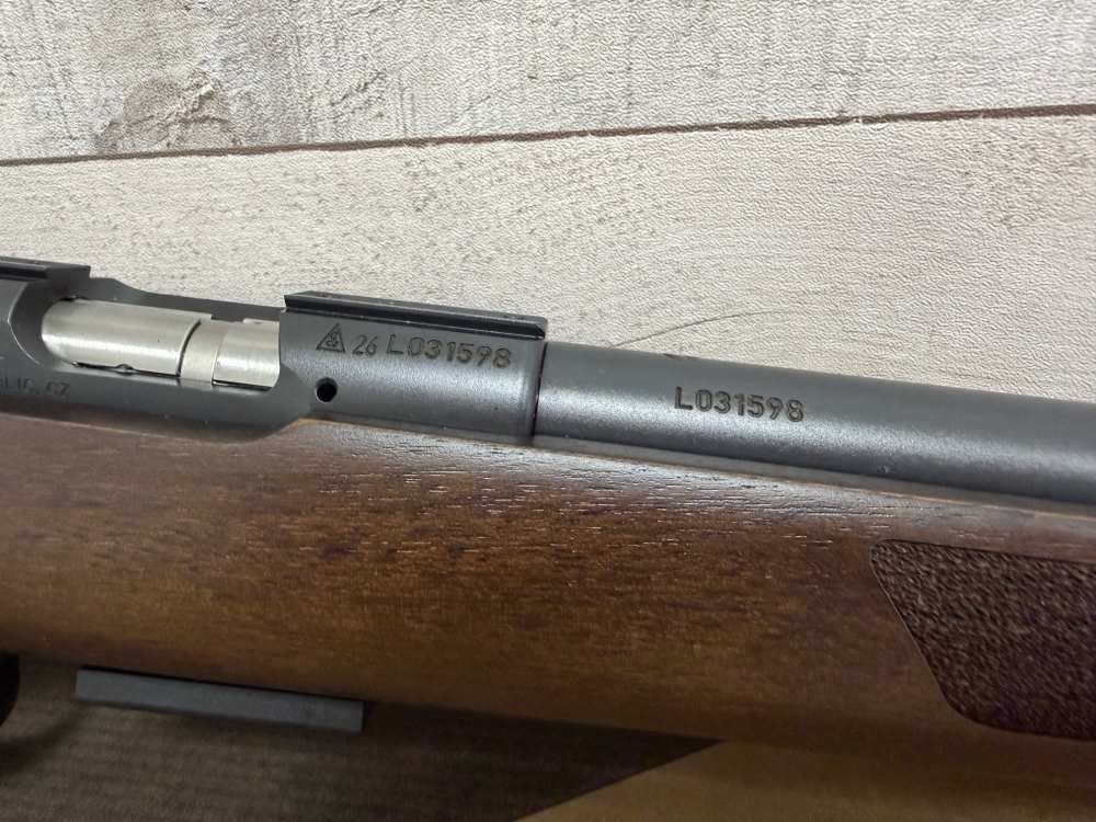 CZ 457 VARMINT 17 HMR 20.5" THREADED BARREL RARE BRAND NEW 02408-img-3