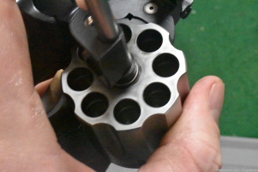 Smith and Wesson 627  V comp Performance Center LNIB-img-5