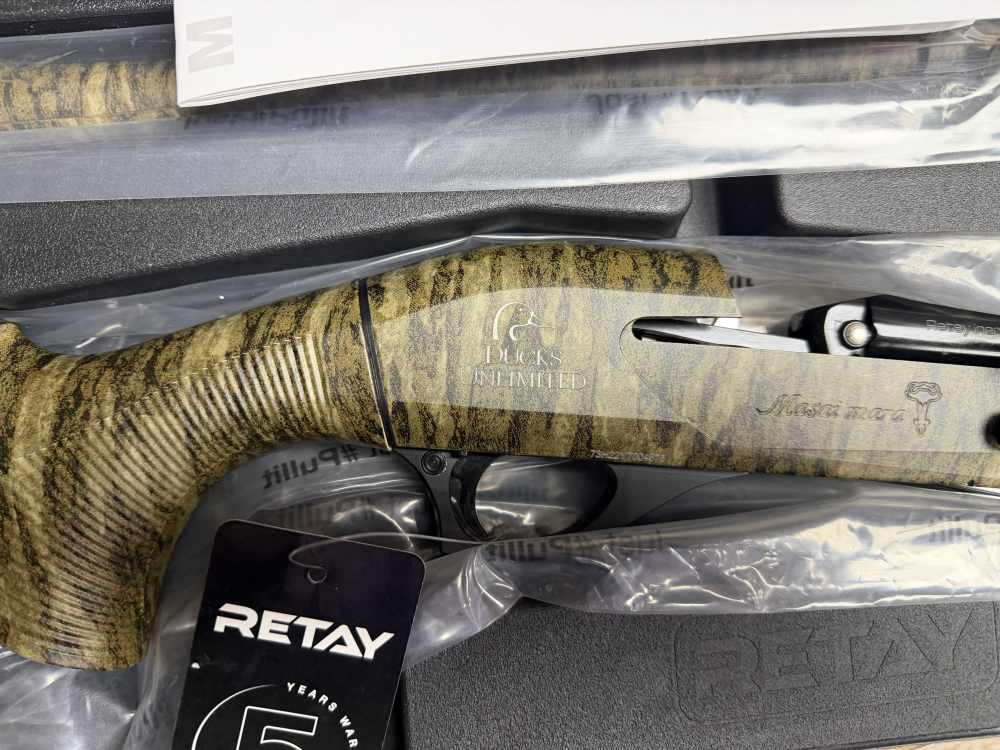 Ducks unlimited Retay Masai Mara 20 Ga Semi Auto 26" Barrel Bottomland Camo-img-2