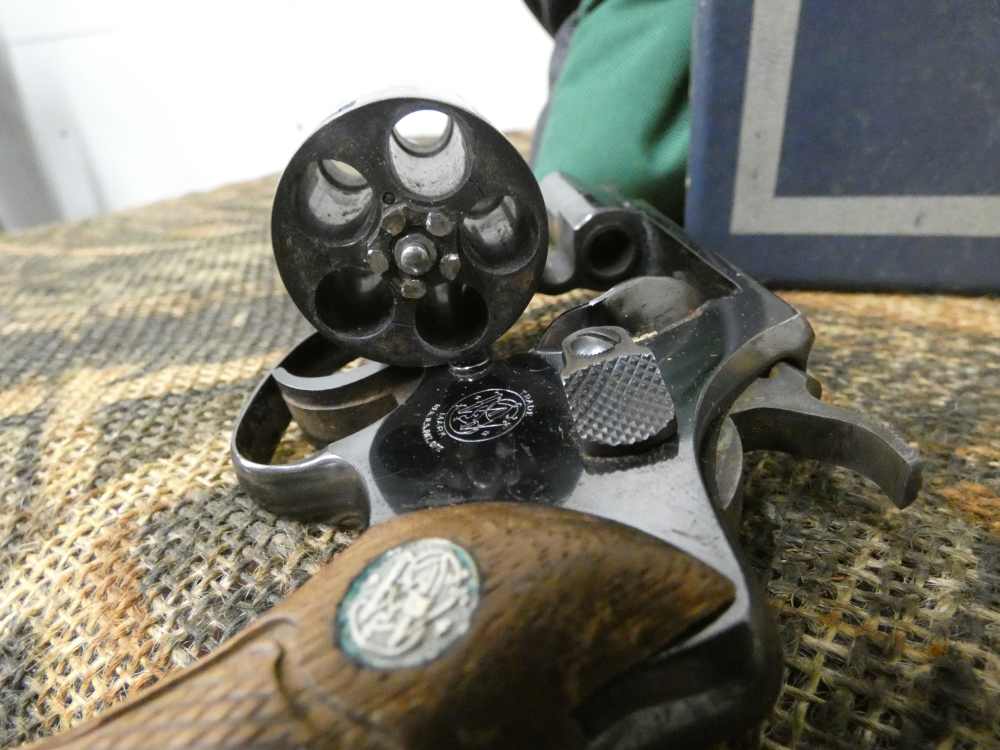 Smith & Wesson Model 36 38 spcl w/orignal box and cleaning kit-img-12
