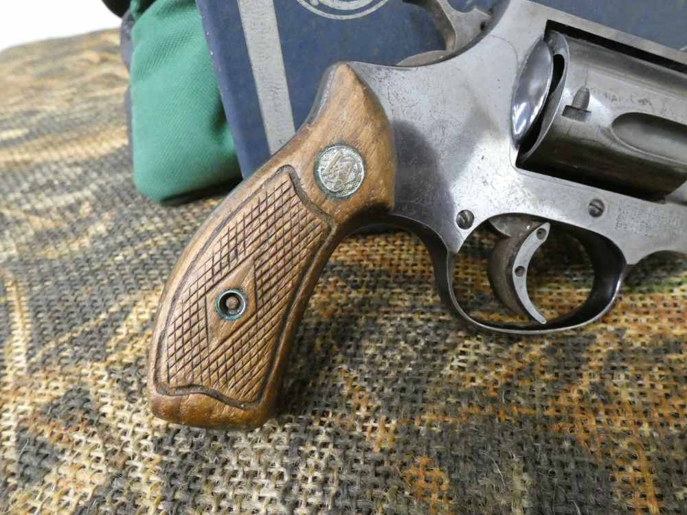 Smith & Wesson Model 36 38 spcl w/orignal box and cleaning kit-img-6