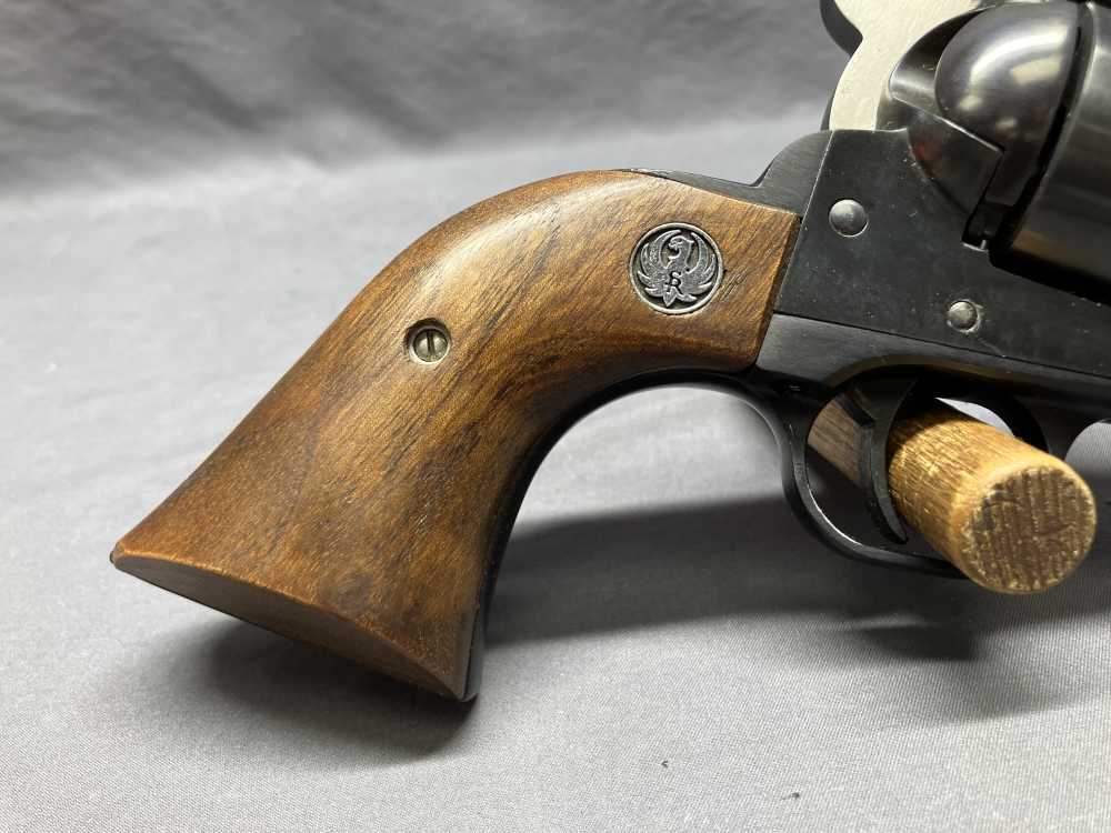 Ruger New Model Blackhawk - .357 Mag w/ Extra 9mm Cylinder - 6.5" Barrel-img-12