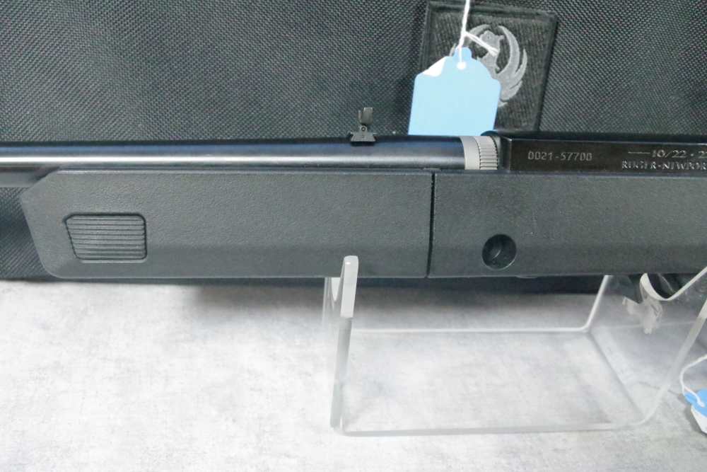 Ruger 10/22 takedown 22 lr semi auto 16" 10+1 black synthetic blued-img-6